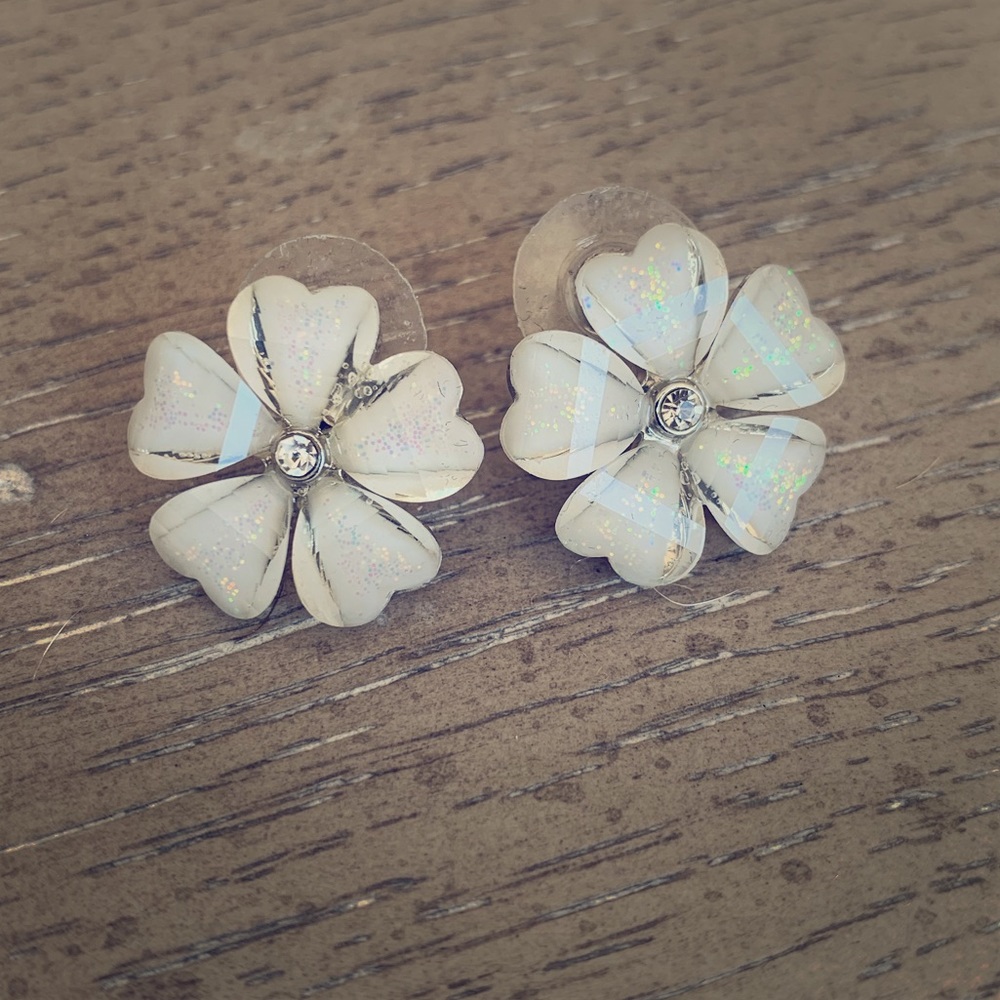 Glass Petal Studs - Picture 2 of 3